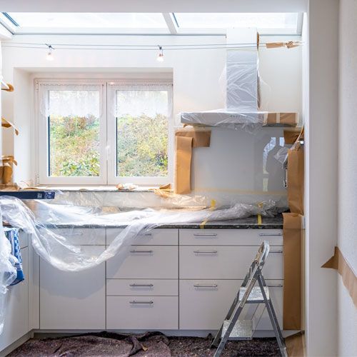 Cuisine protégée pendant des travaux de rénovation